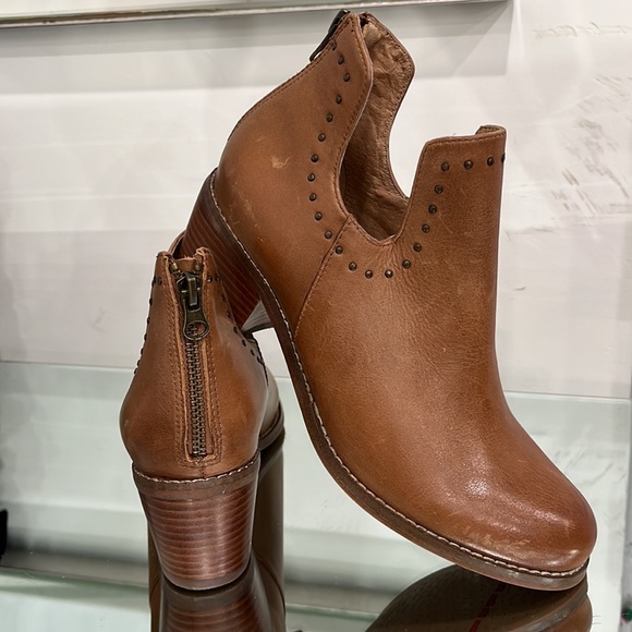 Miz Mooz Shoes - Miz Mooz Nicole Leather Studs Booties in Tan/Cognac size 6.5